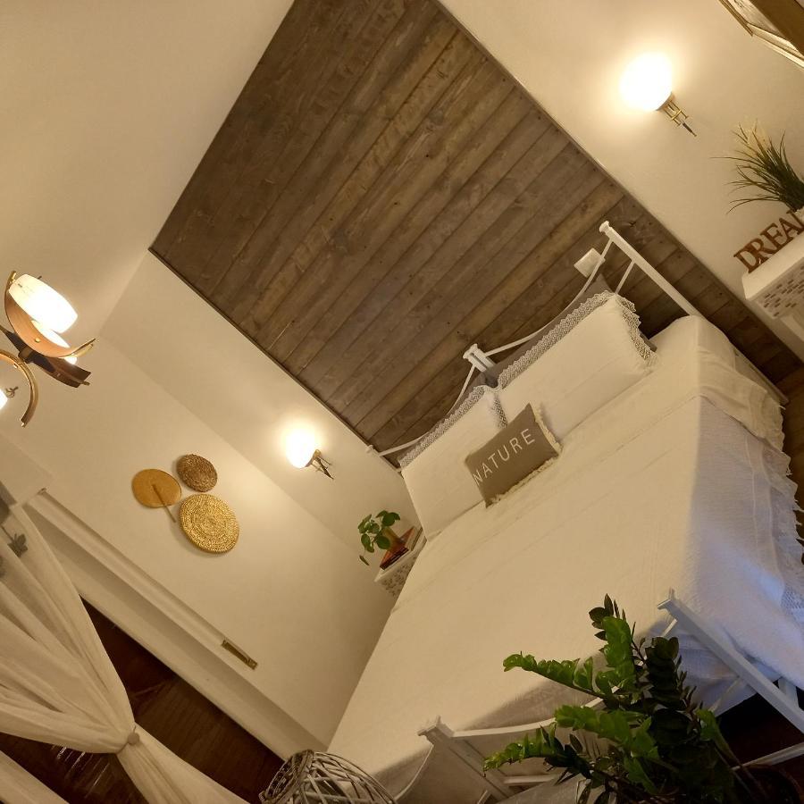 Casa Fiorita 22 Porto Ceresio Daire Dış mekan fotoğraf