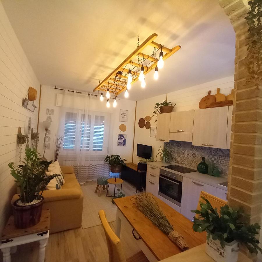 Casa Fiorita 22 Porto Ceresio Daire Dış mekan fotoğraf