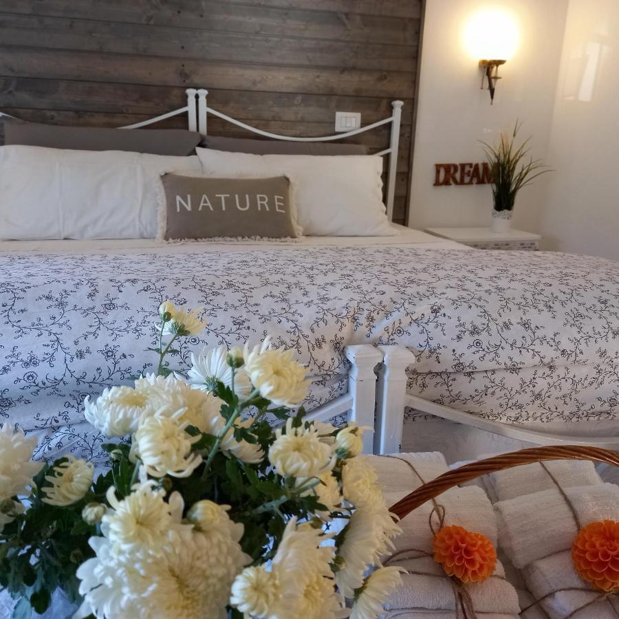 Casa Fiorita 22 Porto Ceresio Daire Dış mekan fotoğraf